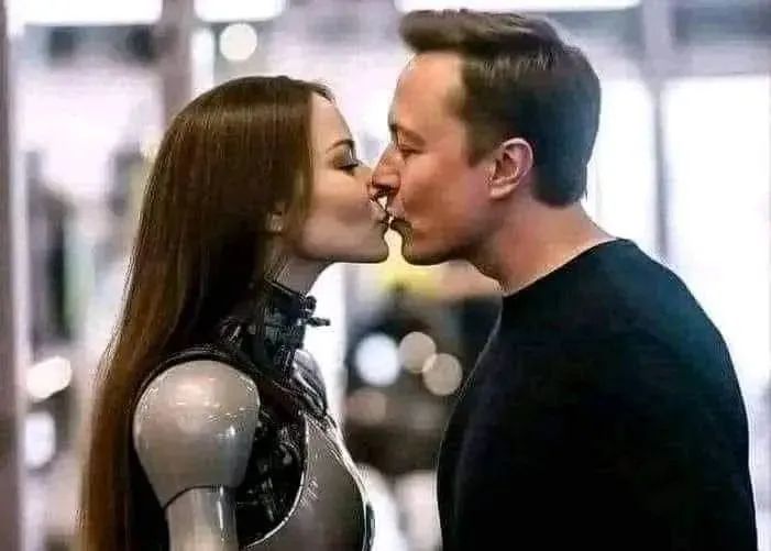 马斯克拟推出机器人妻子